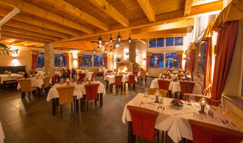 Imagen del bar/restaurante del Hotel Interstar, Saalbach-Hinterglemm . Foto 3