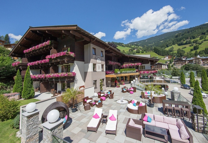 Imagen de los exteriores del Hotel Interstar, Saalbach-Hinterglemm . Foto 8