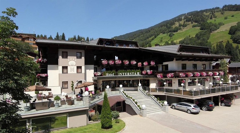 Imagen de los exteriores del Hotel Interstar, Saalbach-Hinterglemm . Foto 11