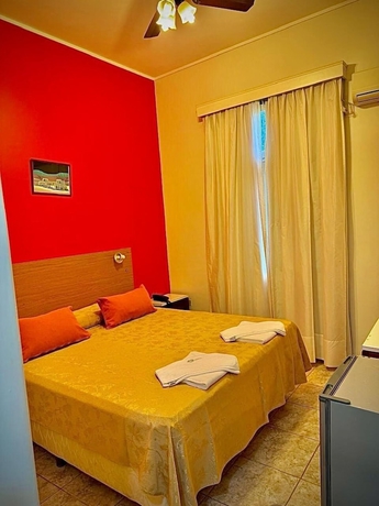 Imagen de la habitación del Hotel Intersur Independencia. Foto 7