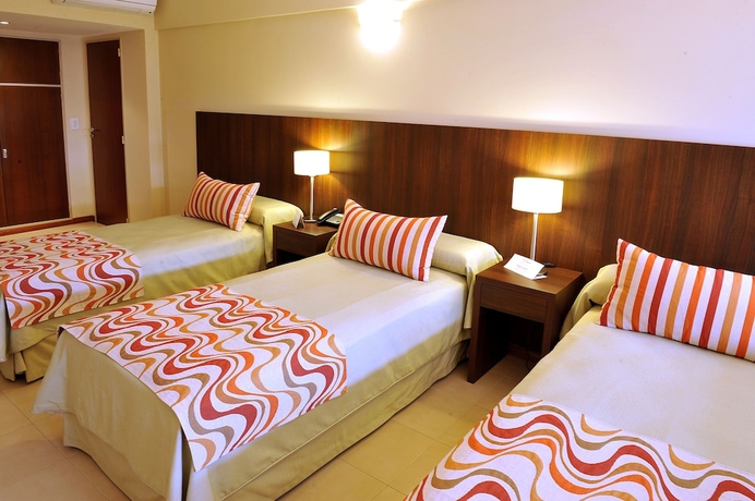 Imagen de la habitación del Hotel Intersur San Telmo. Foto 11