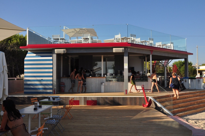 Imagen de los exteriores del Hotel Intervallo. Foto 15