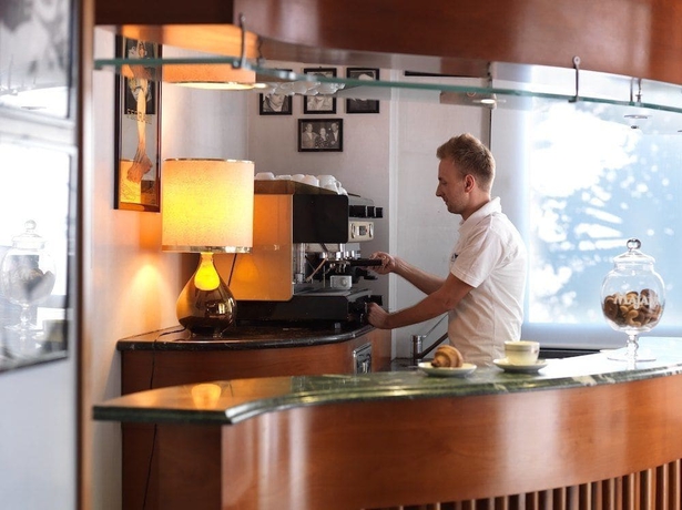 Imagen del bar/restaurante del Hotel Intervallo. Foto 6