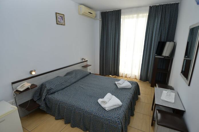 Imagen de la habitación del Hotel Intim. Foto 20