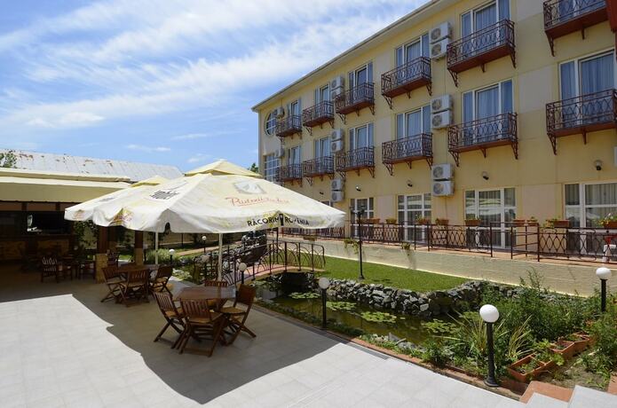 Imagen general del Hotel Intim. Foto 10