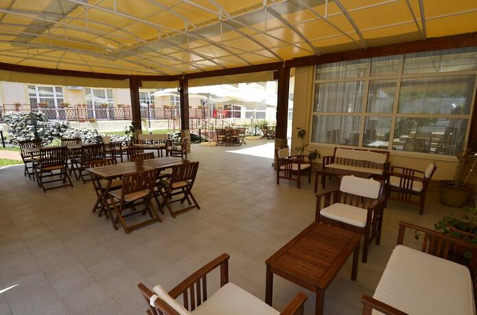 Imagen general del Hotel Intim. Foto 11