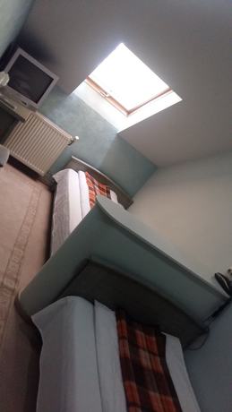 Imagen de la habitación del Hotel Intim. Foto 7