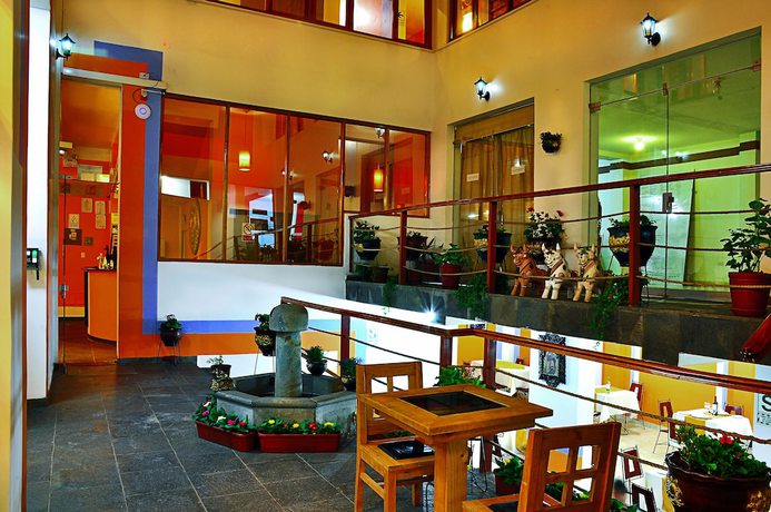 Imagen de los interiores del Hotel Intiqa. Foto 20