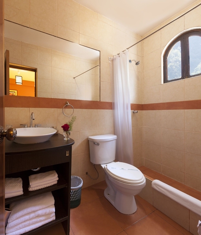 Imagen de la habitación del Hotel Intiwatana El Tambo. Foto 13