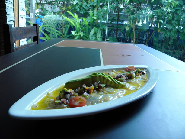 Imagen del bar/restaurante del Hotel Intiwatana El Tambo. Foto 4