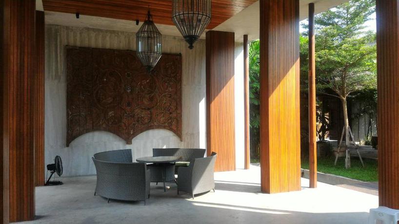 Imagen de los interiores del Hotel Into The Forest Resort. Foto 19