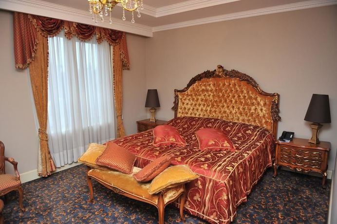 Imagen de la habitación del Hotel Intourist Palace Batumi. Foto 2