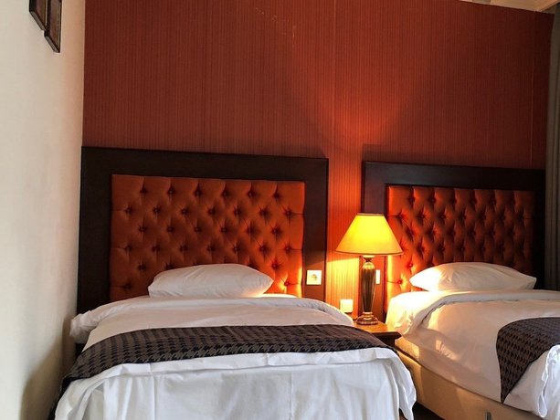 Imagen de la habitación del Hotel Intourist Palace Batumi. Foto 17