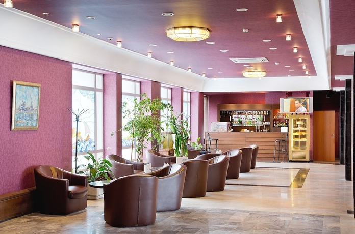 Imagen del bar/restaurante del Hotel Intourist, Velikiy Novgorod. Foto 3