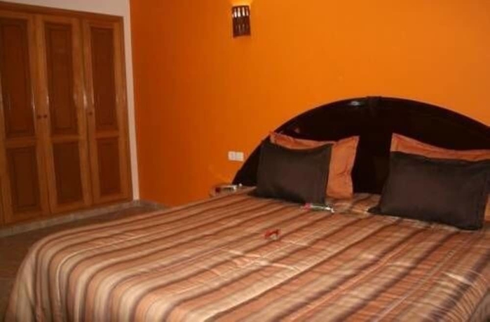 Imagen de la habitación del Hotel Intouriste and Suites. Foto 12