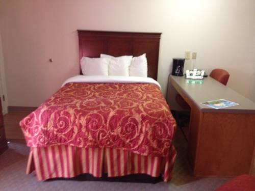 Imagen de la habitación del Hotel Intown Suites Columbus. Foto 5