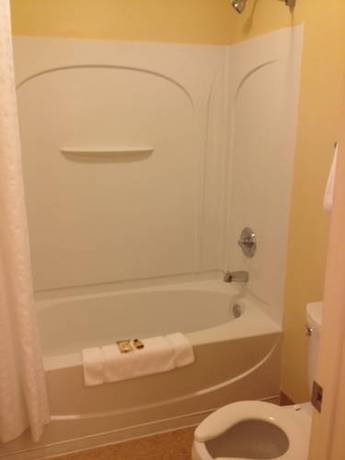 Imagen de la habitación del Hotel Intown Suites Columbus. Foto 7