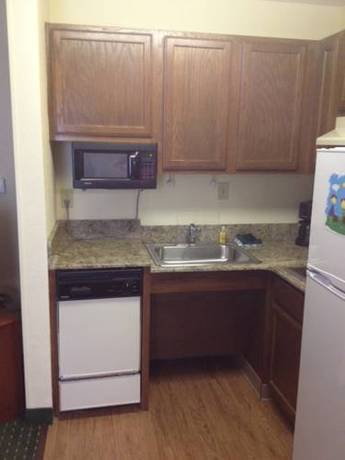 Imagen de la habitación del Hotel Intown Suites Columbus. Foto 9