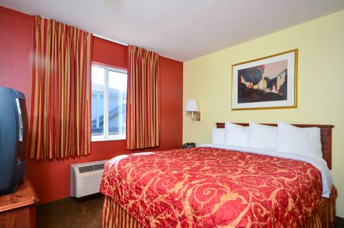 Imagen de la habitación del Hotel Intown Suites Decatur. Foto 6