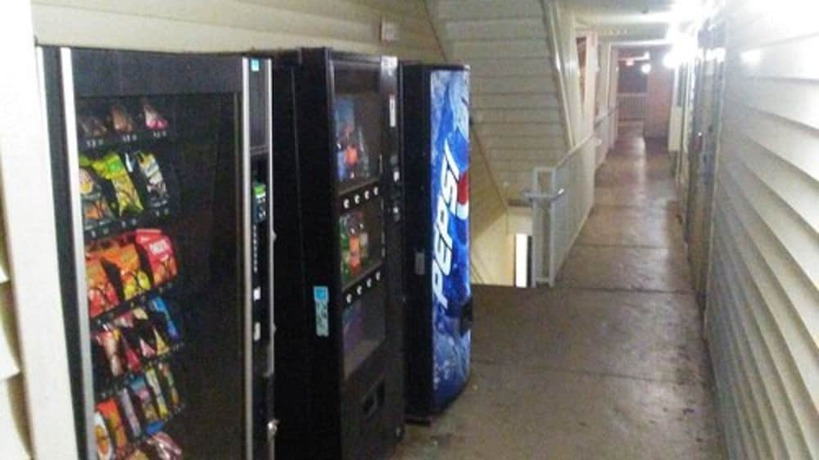 Imagen de los interiores del Hotel Intown Suites Extended Stay Birmingham Al - Lakeshore Parkway. Foto 13