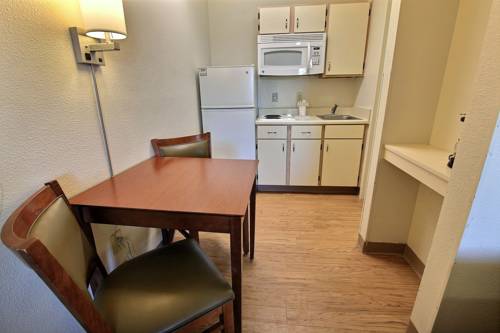 Imagen de la habitación del Hotel Intown Suites Extended Stay Chesapeake Va &ndash; I-64/crossway Blvd. Foto 2