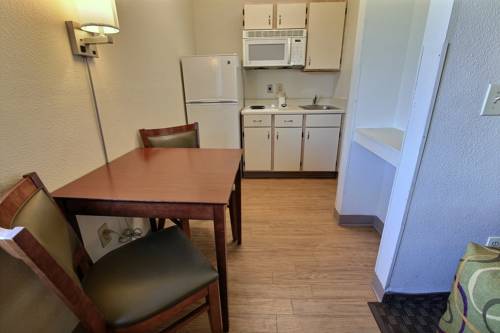 Imagen de la habitación del Hotel Intown Suites Extended Stay Chesapeake Va &ndash; I-64/crossway Blvd. Foto 5