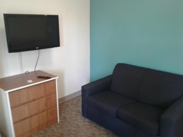 Imagen de la habitación del Hotel Intown Suites Extended Stay Clearwater Fl. Foto 6