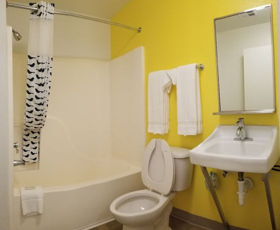Imagen de la habitación del Hotel Intown Suites Extended Stay Clearwater Fl. Foto 17