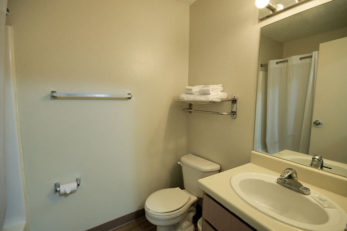 Imagen de la habitación del Hotel Intown Suites Extended Stay Houston - Westchase. Foto 5
