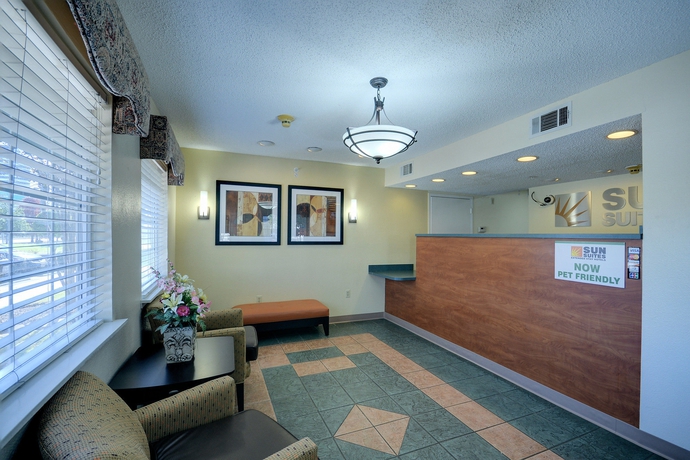 Imagen de los interiores del Hotel Intown Suites Extended Stay Houston - Westchase. Foto 12