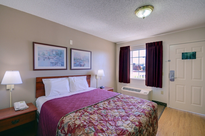 Imagen de la habitación del Hotel Intown Suites Extended Stay Houston - Westchase. Foto 6