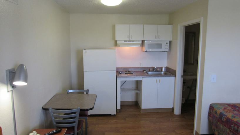 Imagen de la habitación del Hotel Intown Suites Extended Stay Nashville Murfreesboro Pke. Foto 2