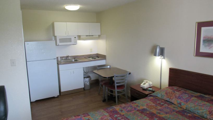 Imagen de la habitación del Hotel Intown Suites Extended Stay Nashville Murfreesboro Pke. Foto 5
