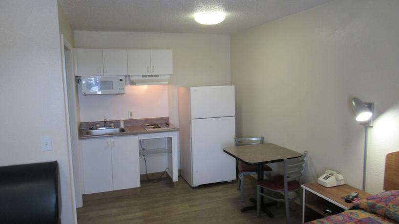 Imagen de la habitación del Hotel Intown Suites Extended Stay Nashville Murfreesboro Pke. Foto 15
