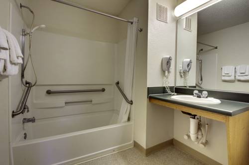 Imagen de la habitación del Hotel Intown Suites Extended Stay Nashville Tn Madison. Foto 16