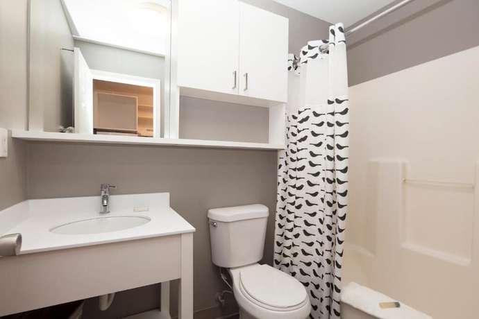 Imagen de la habitación del Hotel Intown Suites Extended Stay Newport News City Center. Foto 12