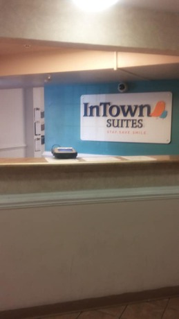 Imagen de los interiores del Hotel Intown Suites Extended Stay Norfolk Va. Foto 13