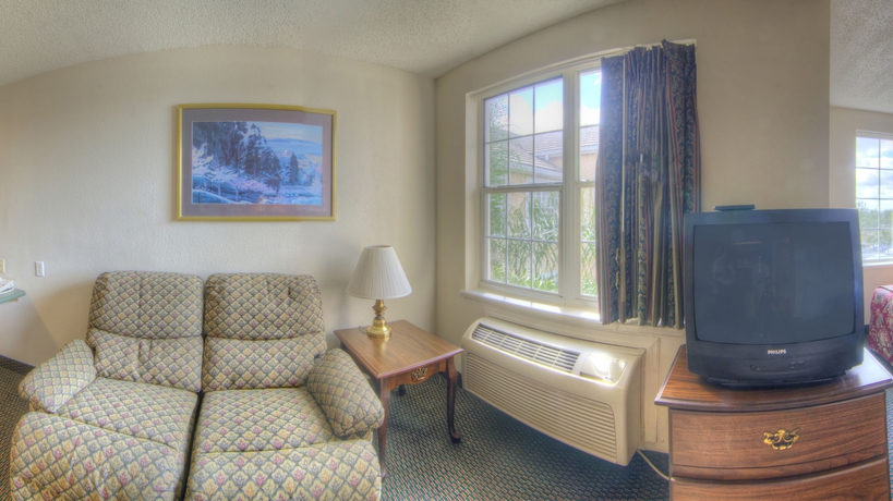 Imagen de los interiores del Hotel Intown Suites Extended Stay Orlando Fl - Presidents Dr. Foto 7