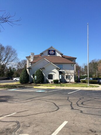 Imagen general del Hotel Intown Suites Extended Stay Raleigh Nc - Capital Blvd. Foto 7