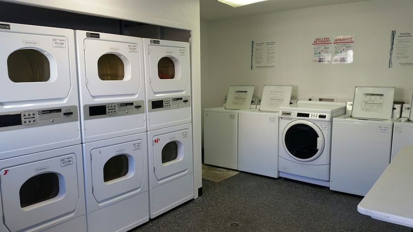 Imagen de los interiores del Hotel Intown Suites Extended Stay San Antonio Airport. Foto 17