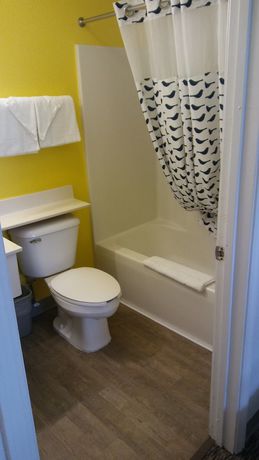 Imagen de la habitación del Hotel Intown Suites Extended Stay Savannah Ga. Foto 10