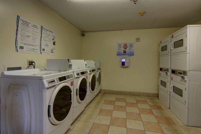 Imagen de los interiores del Hotel Intown Suites Extended Stay Select Atlanta Ga - Smyrna. Foto 18