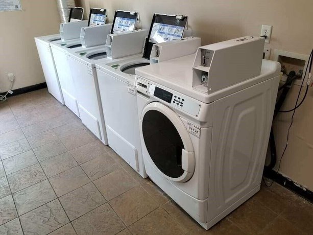 Imagen de los interiores del Hotel Intown Suites Extended Stay Select Hampton. Foto 14