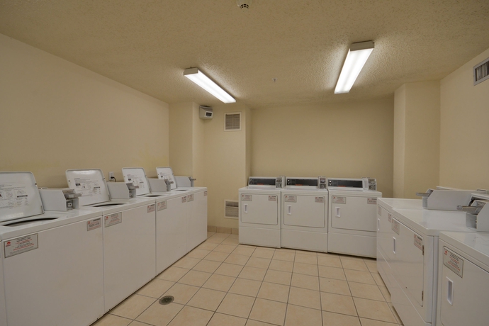 Imagen de los interiores del Hotel Intown Suites Extended Stay Select Houston Tx - Brookhollow. Foto 8