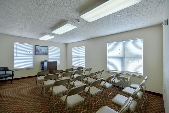 Imagen de los interiores del Hotel Intown Suites Extended Stay Select Houston Tx - Brookhollow. Foto 13