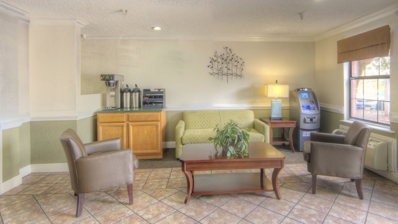 Imagen de los interiores del Hotel Intown Suites Extended Stay Select Orlando Ucf. Foto 8