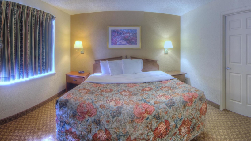 Imagen de la habitación del Hotel Intown Suites Extended Stay Select Orlando Ucf. Foto 6