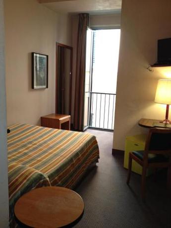 Imagen de la habitación del Hotel Intra. Foto 7