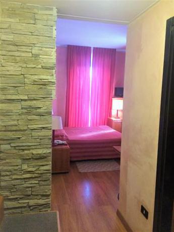 Imagen de la habitación del Hotel Intra. Foto 8