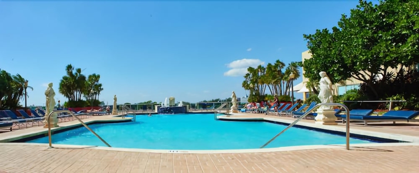 Imagen de la piscina del Hotel Intracoastal By Spiaggia Apart Residence. Foto 19